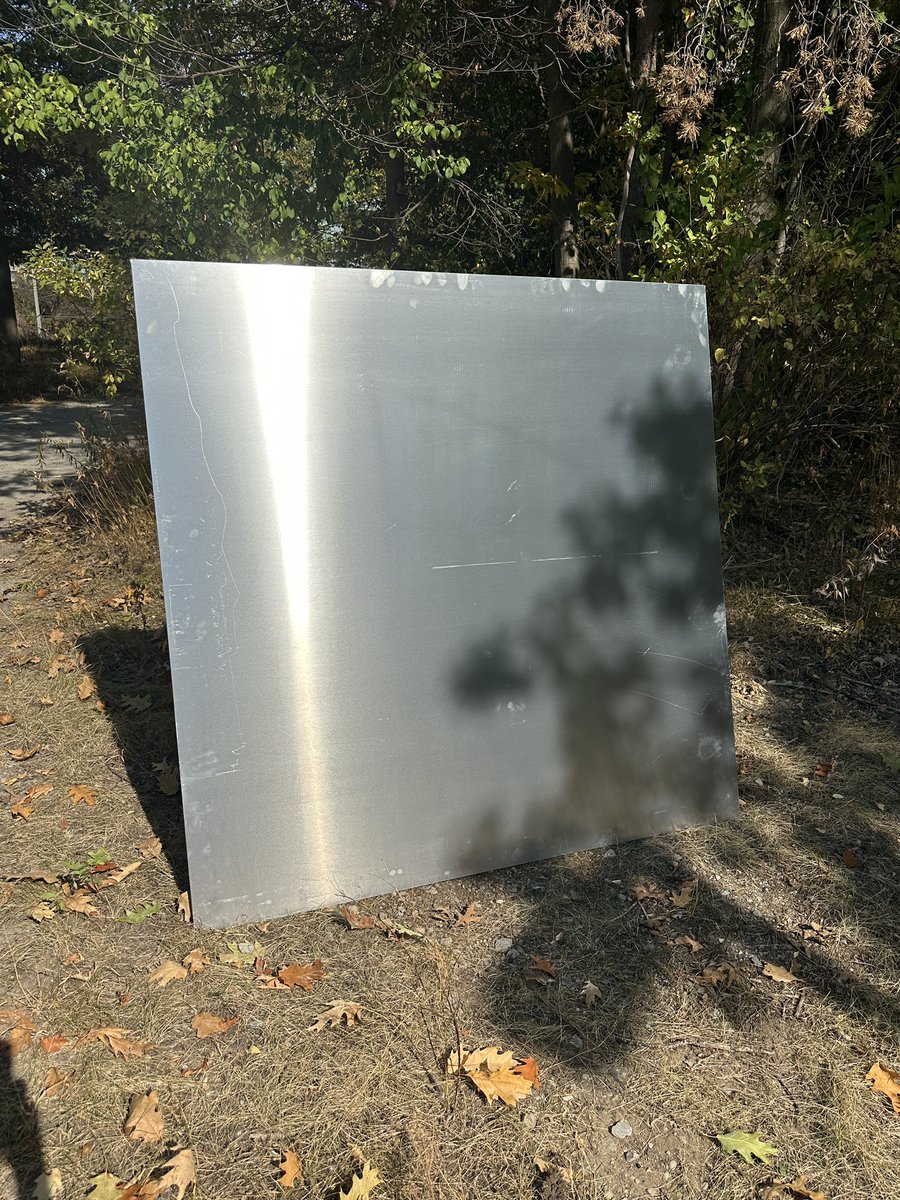 UTSC_Atmosphere's tweet photo. Spray painting for science. 

The aluminum plates under instruments distribute weight evenly on the roof surface. But they are highly reflective. For one instrument, we needed a less reflective matte finish. Grey spray paint has done the job. 

#atmosphere #UTSC https://t.co/6NC9JFYpoY