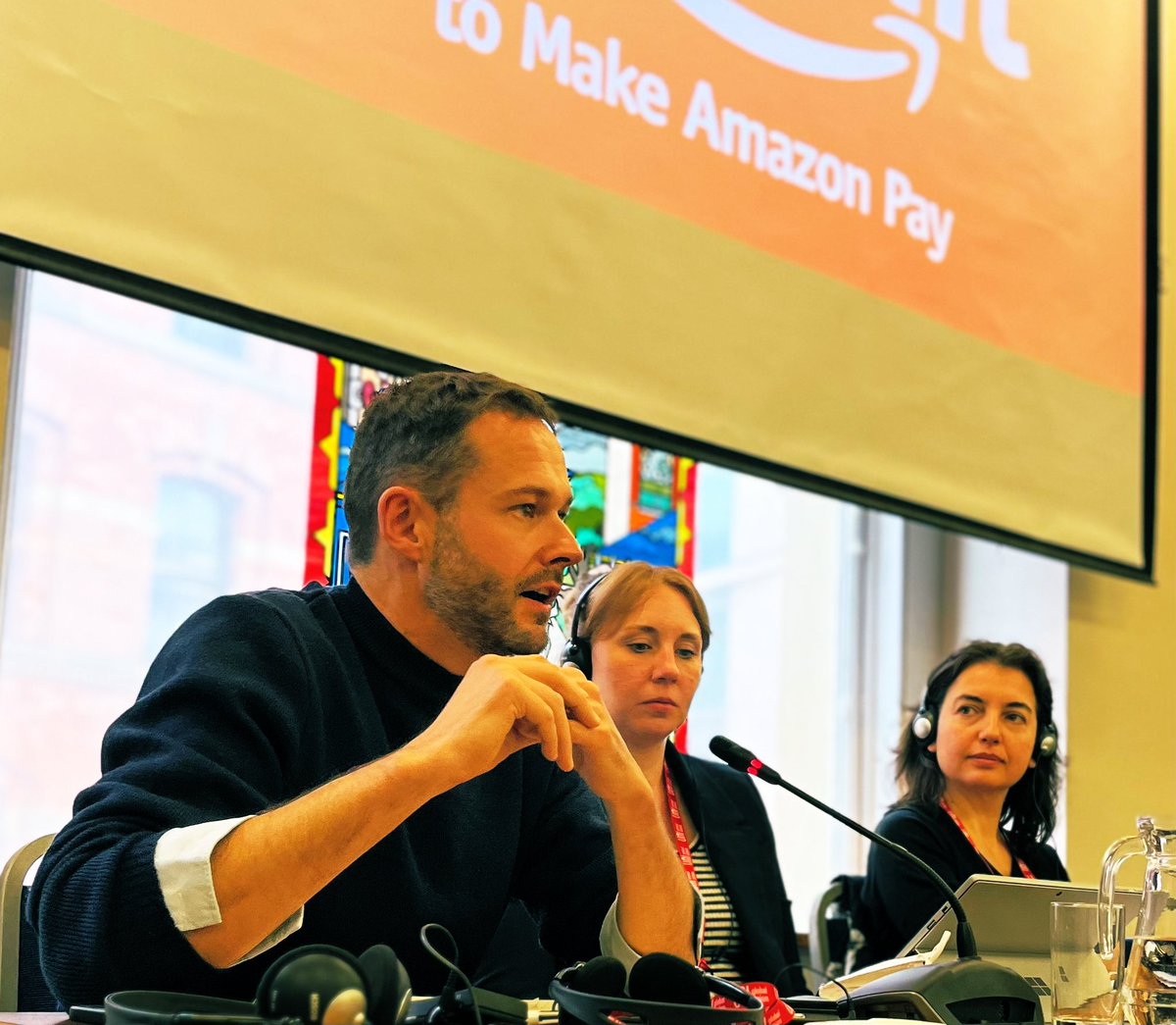 📦Make Amazon Pay on the Last Mile: “The Amazon operator, which is the entity at the origin of these parcel deliveries, will then have to pay 0.5 euros or 1 euro for each parcel.“ @David_Belliard Deputy mayor of Paris on Public Space, Transport and Mobility 🇫🇷 #MakeAmazonPay