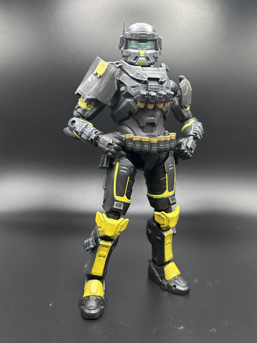 Xero_Reality's tweet photo. I shared this yesterday but I needed to show off this guys upgrades. #HaloInfinite #HaloSpotlight #spartancollection https://t.co/KOePST6eD6