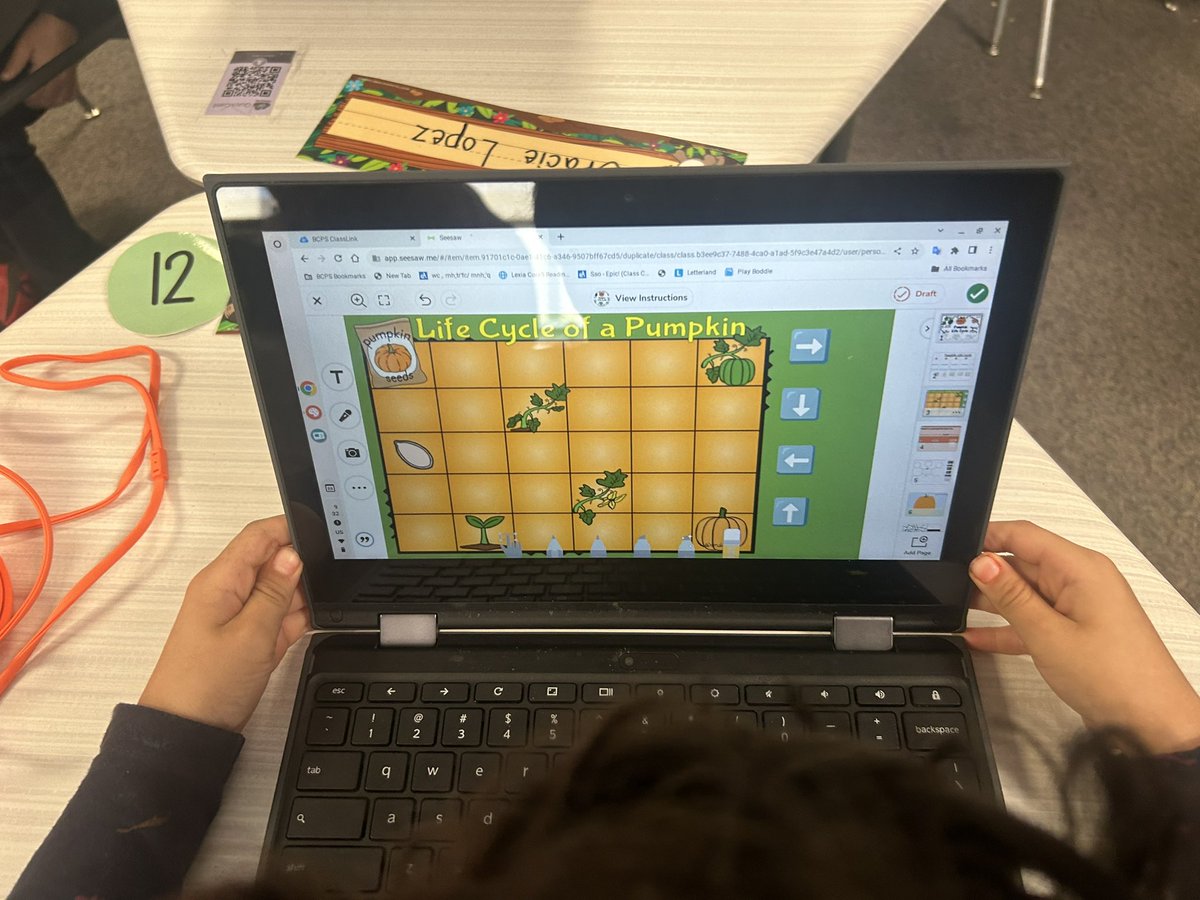 h_j_russ's tweet photo. I had a blast in 1st grade at @rches_pirates learning about pumpkins in Seesaw! https://t.co/muAY7EEM6g