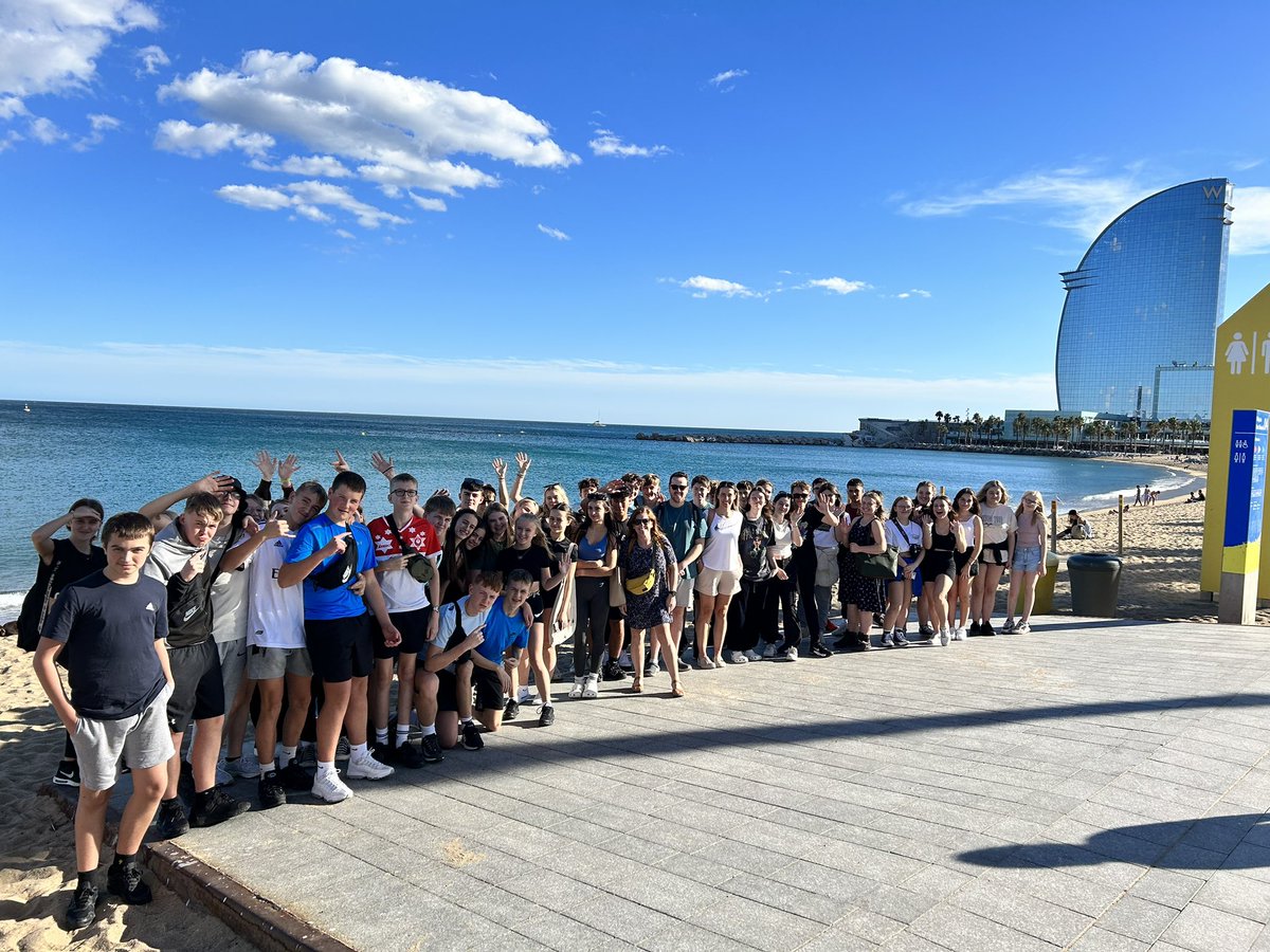 OutwoodFreeston's tweet photo. The exploring has begun! 🇪🇸 

Playa de San Sebastián then cable car across the port to find the restaurant for dinner! 🏝️🚠 

#FreestonBarcelona https://t.co/9gSMZerQST