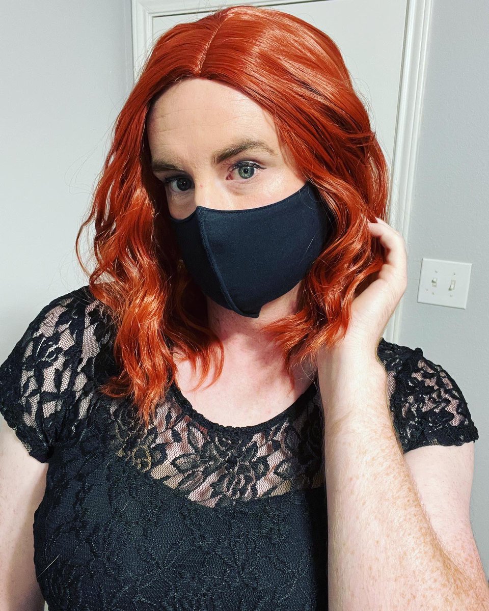 Back to the very first outfit I really liked, now with the new wig! I’m digging this wig’s length, which I wasn’t sure about at first. #crossdress #crossdresser #crossdressing