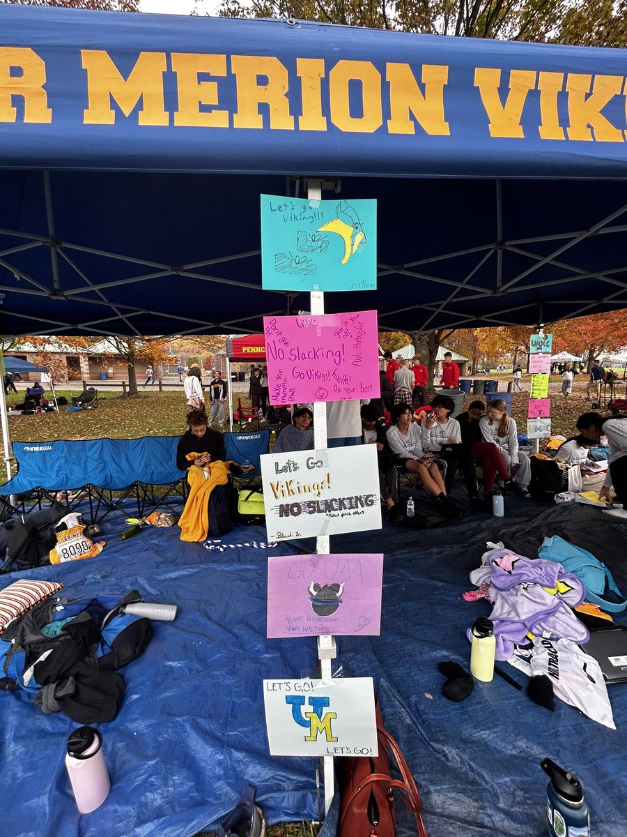 Thanks to the middle school XC team for our signs today for districts! <a href="/UMAHS_ATHLETICS/">UM Athletics & Activities</a>