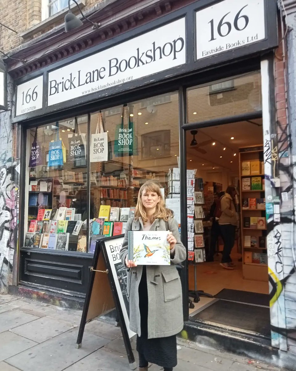 Has a great time touring indie bookshops in London this week, signing copies of my new book! Thanks for having me along @Dauntbooks, @BrickLaneBooks, The Riverside Bookshop, @BatterseaBooks, @kewbookshop, @claphambooks, @paradesendbooks 
#lifeonthethames