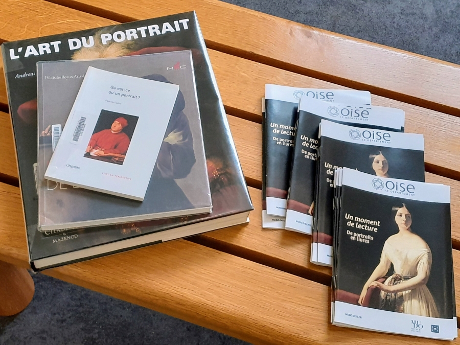 MUDOOise's tweet photo. [Moments de lecture] #expocollection19e
RDV  𝘃𝗲𝗻𝗱𝗿𝗲𝗱𝗶 𝟯 𝗻𝗼𝘃𝗲𝗺𝗯𝗿𝗲 𝗱𝗲 𝟭𝟰𝗵𝟯𝟬 𝗮̀ 𝟭𝟳𝗵𝟯𝟬 pour découvrir une sélection d'ouvrages autour du portrait. 
https://t.co/hSX1KfjJ9w
#ressourcesdocumentaires #beauvais #portrait #littérature #collection #Oise https://t.co/spTTe5Qegm