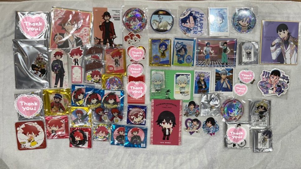 hmsh_a's tweet photo. 【譲渡】 弱虫ペダル 缶バ アクスタ アクキー 特典 色紙

譲)画像①～④

求) 10円〜定価＋送料

画像①は抱き合わせ必須
画像②③は④より抱き合わせ希望

画像④を多く含む方>②③を多く含む方
を、優先します。
お返事にはお時間頂く場合ございます。 https://t.co/snk3ieVyQb