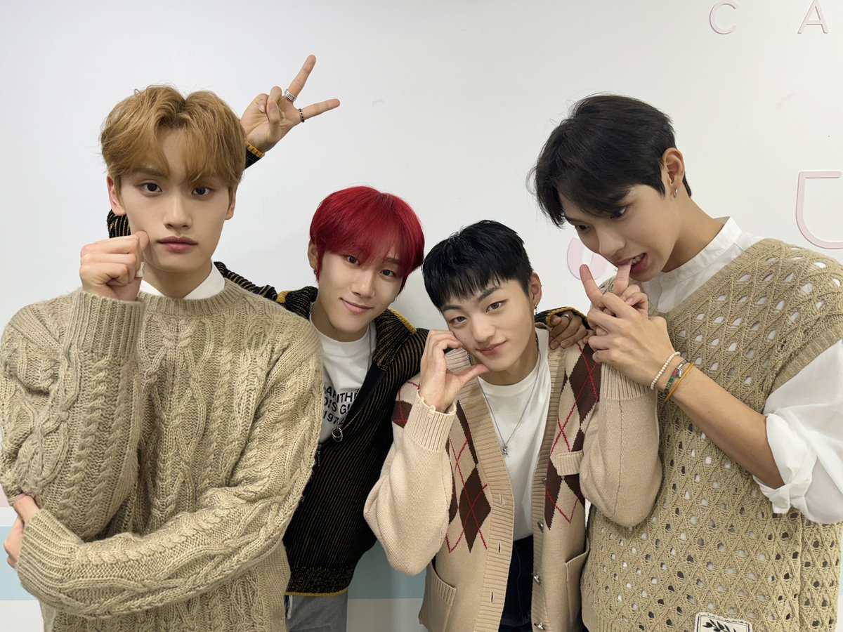 TIOT_NOW's tweet photo. [#스타트_time⏰] 📸
🧁🧁🧁🧁
오늘도 우당탕탕 티아이오티💛🤎

#TIOT #티아이오티
#김민성 #KIMMINSEOUNG
#금준현 #KUMJUNHYEON
#홍건희 #HONGKEONHEE
#최우진 #CHOIWOOJIN
#TIOT_PreDebut #백전무패 https://t.co/HrvZOeEB3M