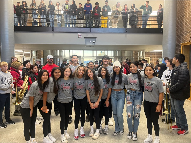 LiberalRedskins's tweet photo. Good Luck to Cross Country as they head to  Lawrence for State!! They will run Saturday morning at Rim Rock Farm. https://t.co/b0KfxP704G