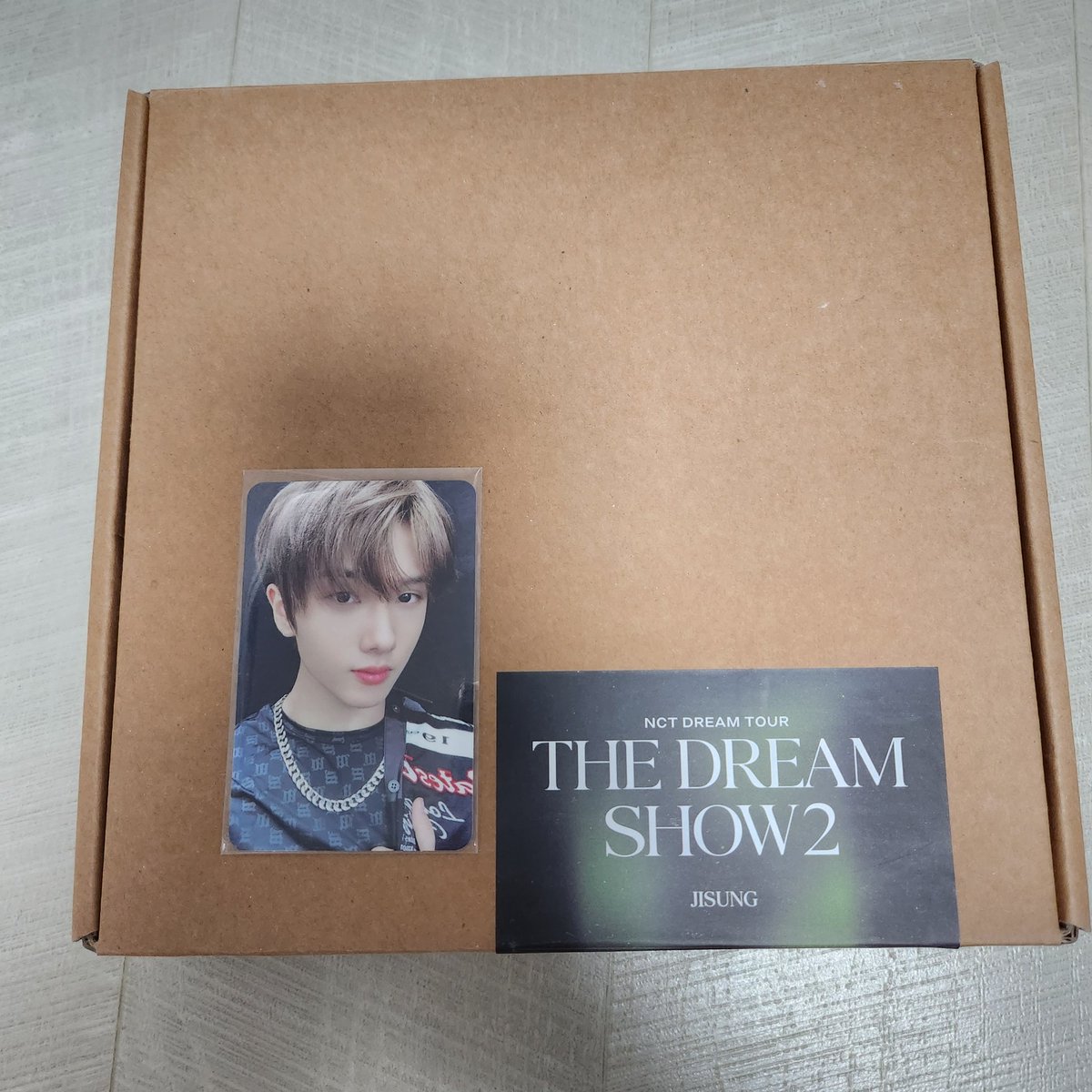 zz3492's tweet photo. 엔시티 드림 지성 더드림쇼2 엠디 양도합니다 
2.0(본품 아크릴 하자)
포토카드 nct dream 글리치모드 버퍼링 엔시티 홈 전시회 위고업 엠디 팝업 캔디 비트박스 키노 라이딘 맛 핫소스 미공포 슴글로벌 붐 럭드 트레카 값싼포카 팝업 대리 https://t.co/EctBRDNSnh