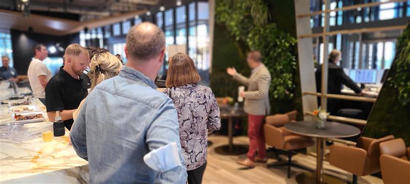 Movability's tweet photo. It was wonderful seeing so many members last night at our happy hour. Thank you Hallcon for making events like these possible!
@lonnystern
#TDM #networking https://t.co/ih6bfRpf9E