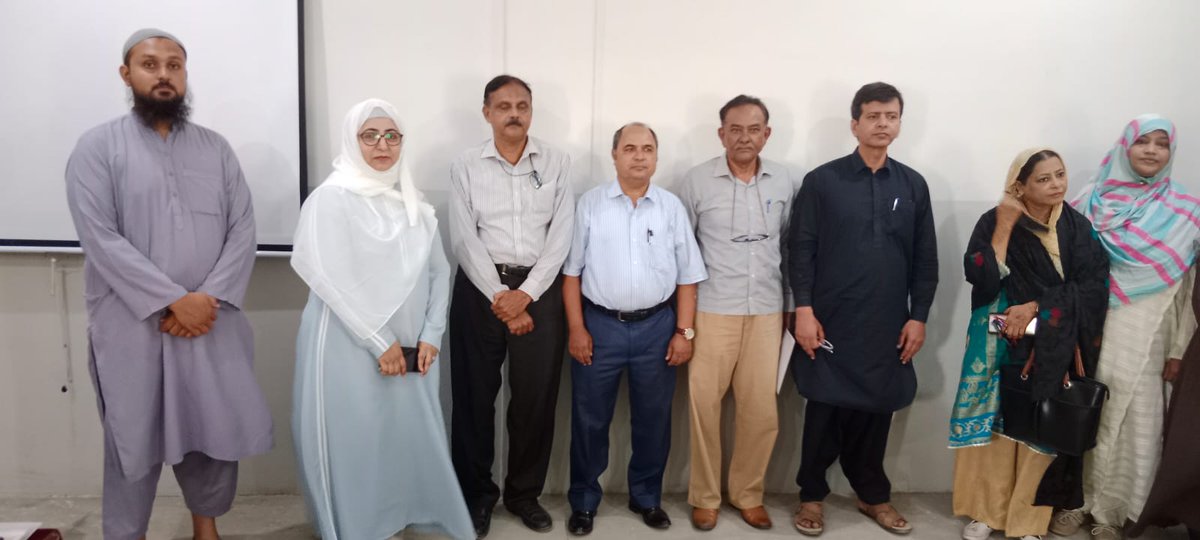 MalamKhalid's tweet photo. اردو یونیورسٹی کے شعبہ ارضیات میں ایک لیکچر کا اہتمام کیاگیا جس میں محمود عالم خالد ، بطور ماحولیاتی ماہر شرکت  کی اور کراچی میں ہیٹ ویوز، اس کے اسباب اور تدارک پر روشنی ڈالی ۔ https://t.co/ltFjviYJsr