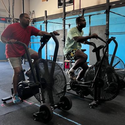 CrossfitCP's tweet photo. At CrossFit Cedar Park, we believe in pushing boundaries, setting records, and achieving greatness. Are you in? 💥 #TrainHard #FitnessFriday #crossfitcedarpark #cedarparktx #austintx #cedarparkfitness https://t.co/Eg4GTCbxUr