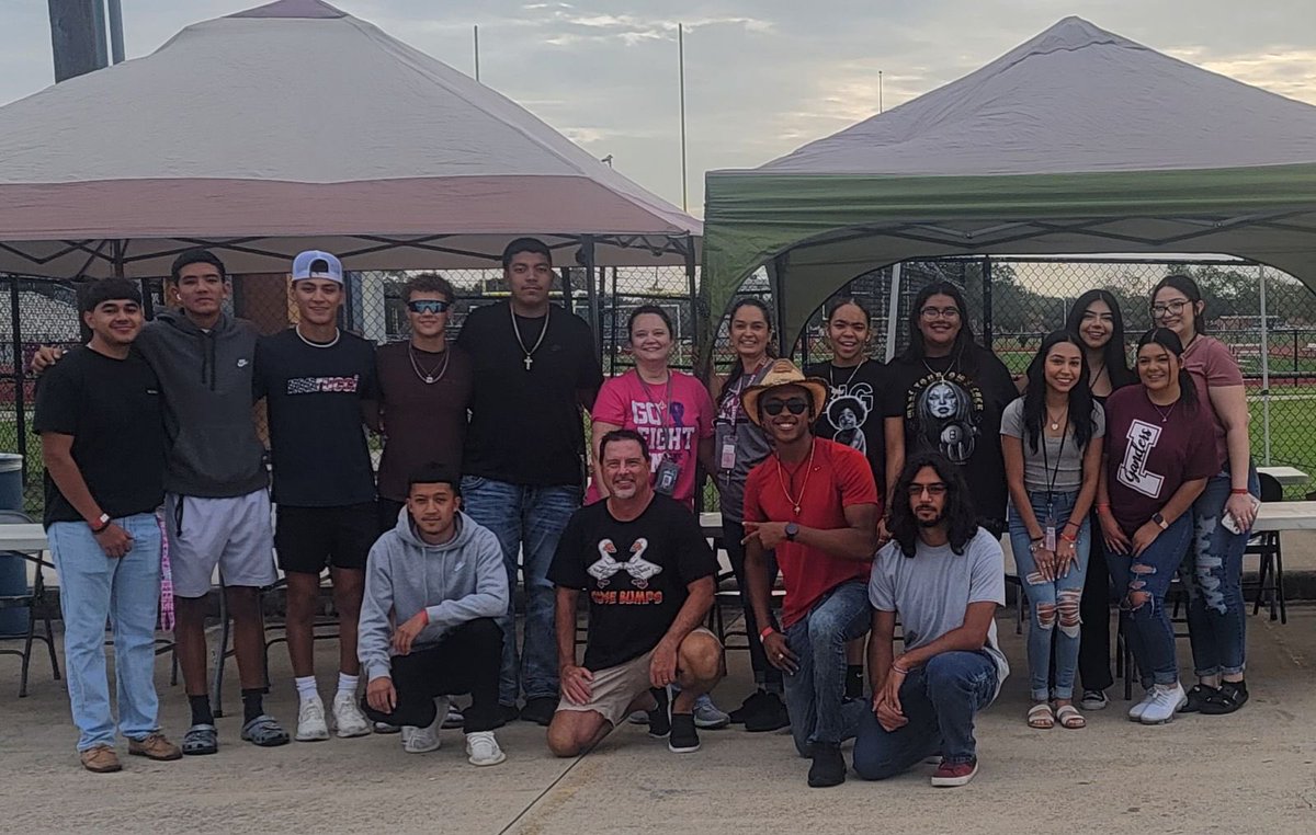 Our seniors are ready for the fish fry!

Plates are still available at the Sultis stadium parking lot and include fish, French fries, hush puppies, ketchup and tartar sauce.

They will be serving from 11-1 and 4-6, so we have you covered for lunch AND dinner! Plates are $12.