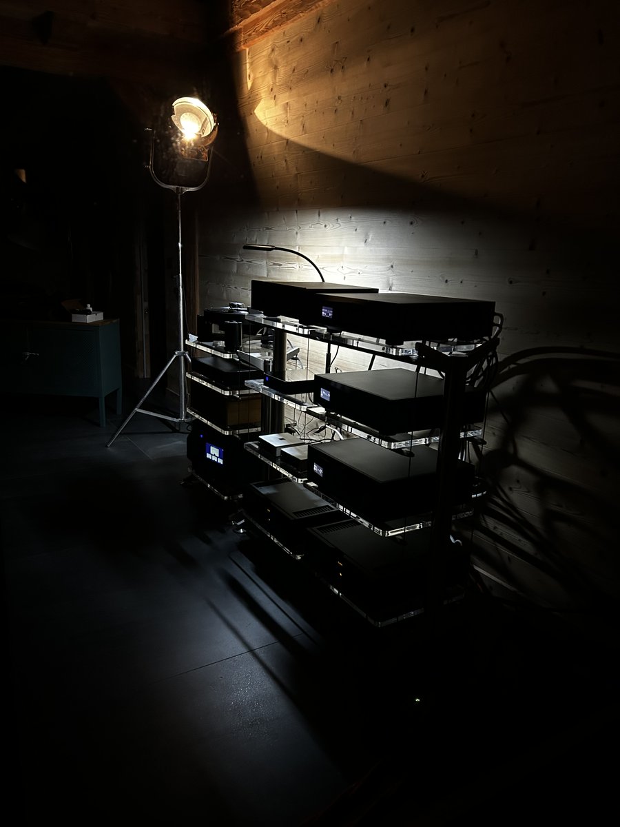 martinshifi's tweet photo. #Fenestria #Speaker installation. A very special job, amazing work Steve Forrest. https://t.co/IED3L3rVNP… #highendhifi
@dCSonlythemusic @PMCSpeakers
#musicstreaming
@chordcables
#highendsystem https://t.co/XfAGHOVba1
