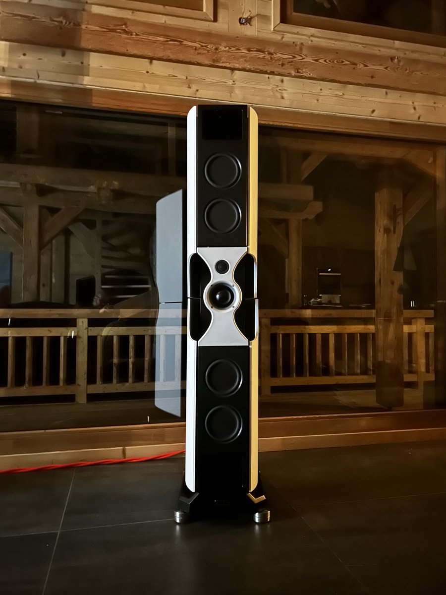martinshifi's tweet photo. #Fenestria #Speaker installation. A very special job, amazing work Steve Forrest. https://t.co/IED3L3rVNP… #highendhifi
@dCSonlythemusic @PMCSpeakers
#musicstreaming
@chordcables
#highendsystem https://t.co/XfAGHOVba1