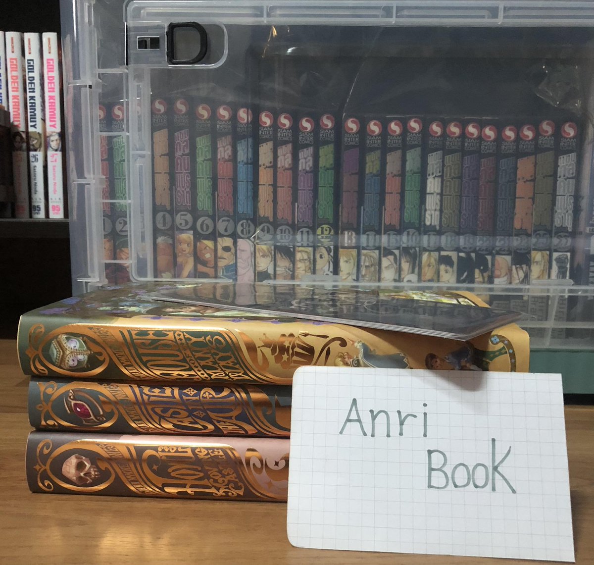 AnriBook's tweet photo. ขาย #HowlsMovingCastle 3 เล่ม+ไพ่ทาร์ตที่มากับชุดสะสมของ Words Wonder 

⭐️สภาพกริบไม่ตำหนิ เล่มปราสาทเวทมนต์ของฮาวล์อ่านไปครั้งเดียว อีกสองเล่มไม่เคยอ่าน  

⭐️4,000 รวมส่ง 

สนใจดูสภาพเพิ่มเติมทักได้เลยจ้า
#หนังสือมือสอง #นิยายมือสอง #หนังสือพร้อมส่ง https://t.co/e0WRKql4XI