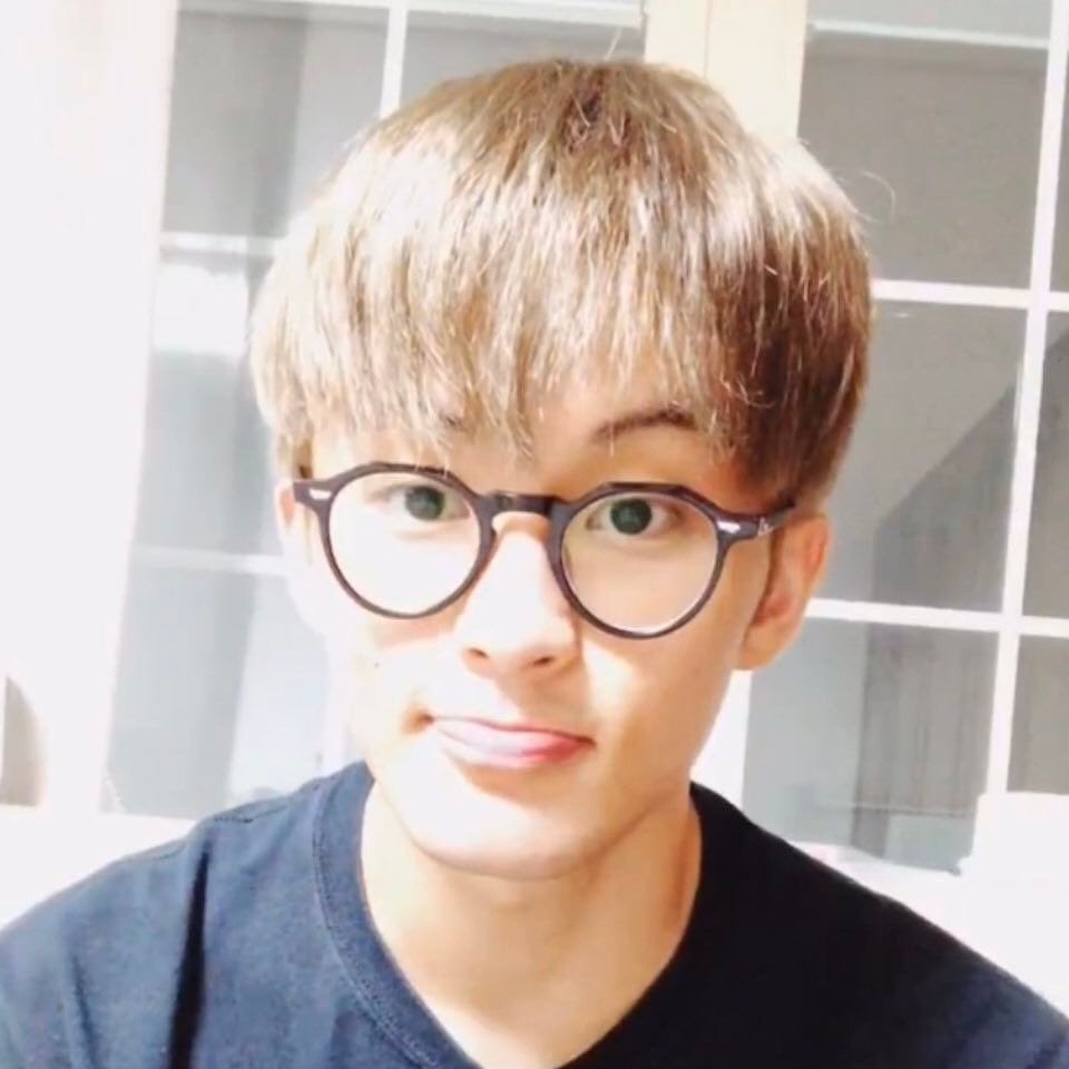 markismymusic's tweet photo. 그냥 마크잖아 https://t.co/mP1FKma6mG