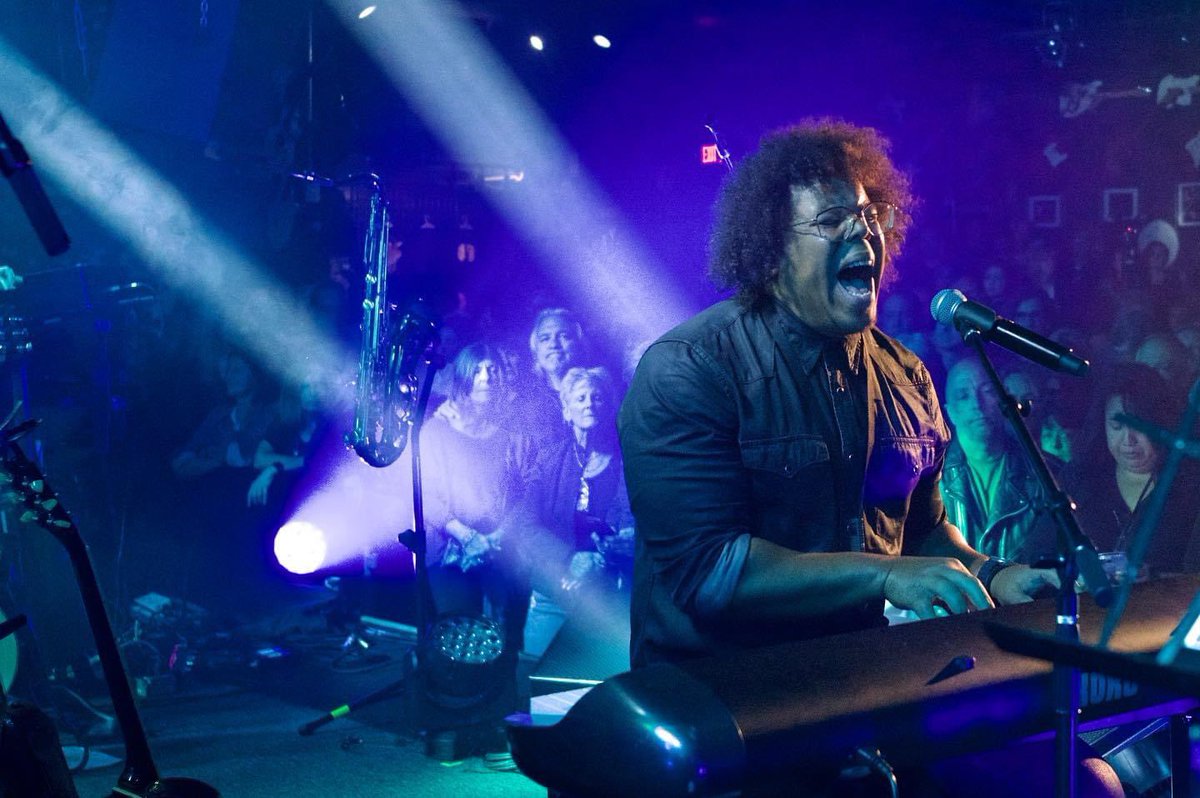 Danny Clinch tweet media