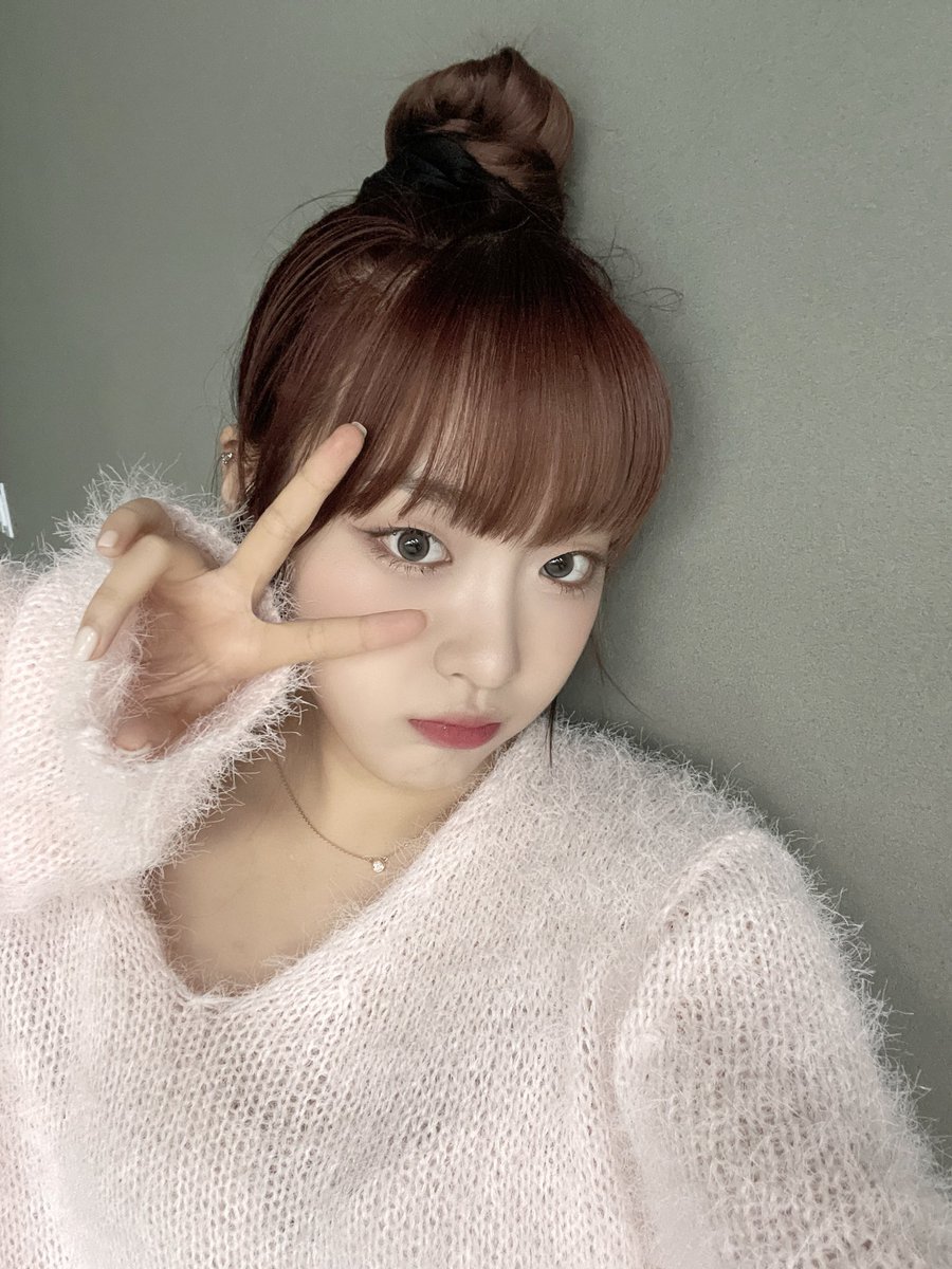 cignature_J9's tweet photo. 금요일에 같이 놀아줘서 고마워 💗💗

#cignature #시그니처 #CHLOE #클로이 https://t.co/bWffYfP9ft