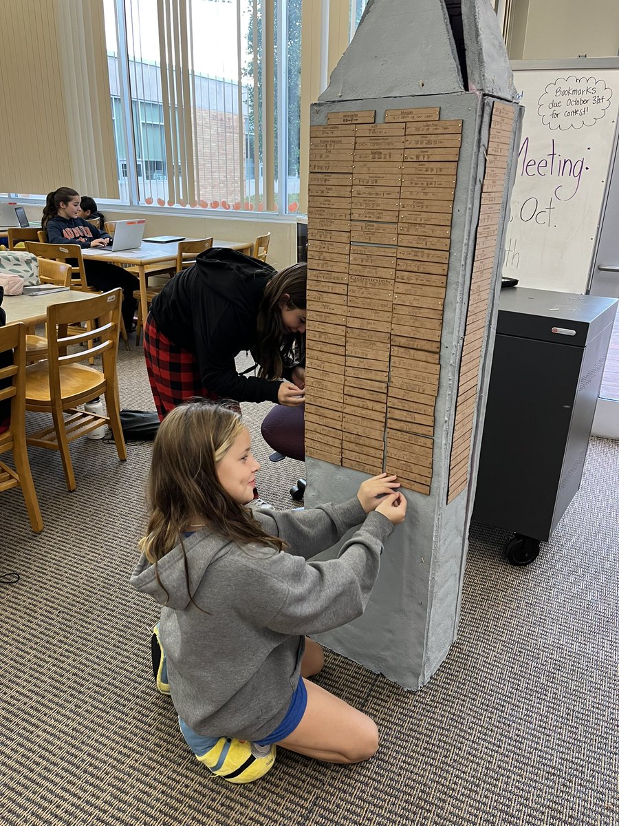 ZRG5003's tweet photo. The obelisk is now owned by our Mesopotamian fabricators #FabLab #qcsdproud #pantherpride @mfriedmanPGH @drlhoffman @BucksIUSTEAM @jennbubser25 @michaelzackon https://t.co/zrR2EGhXSK