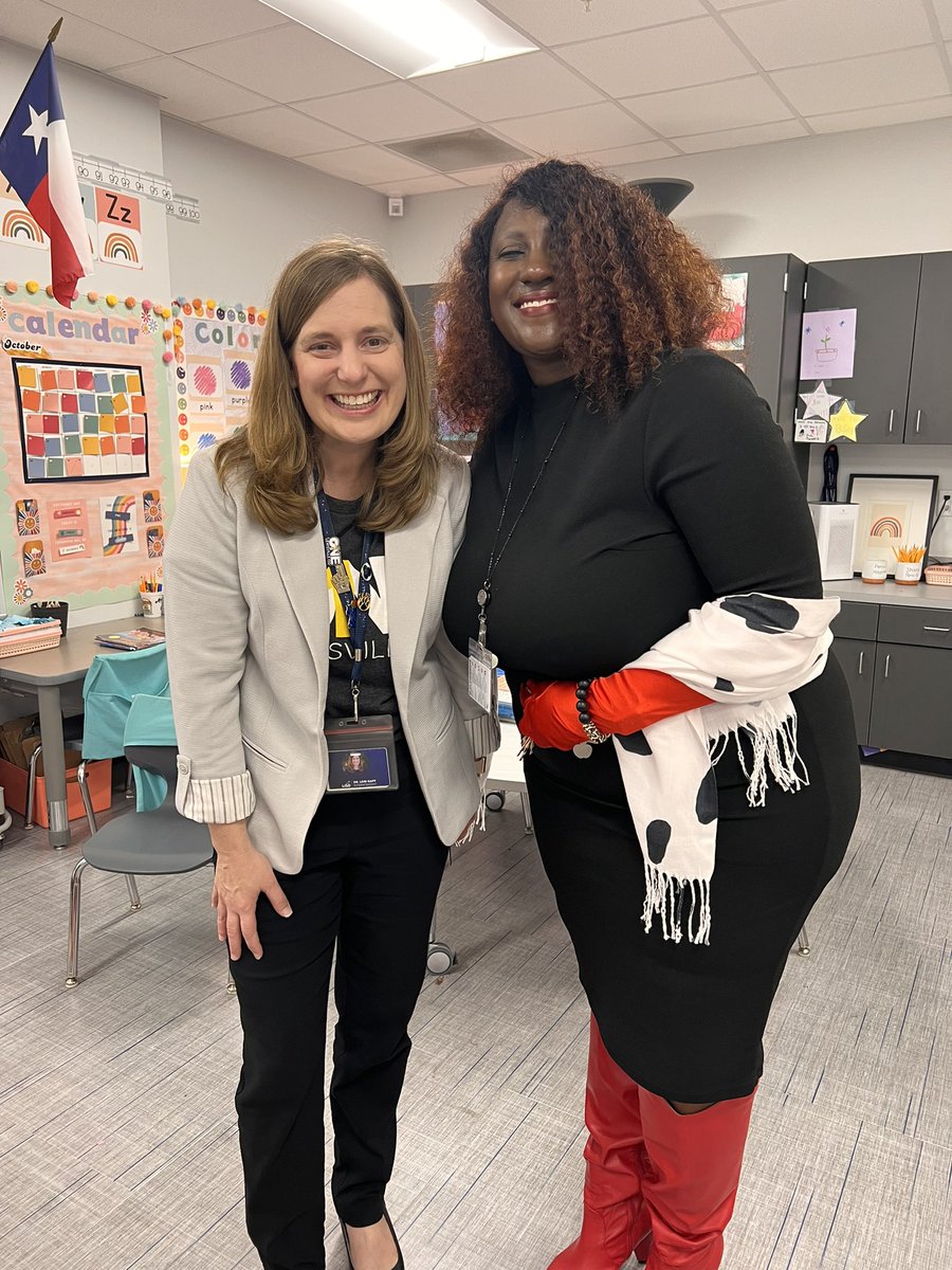 loridrapp's tweet photo. (1/2) It’s Read Across @MemorialSTEM today!  Enjoyed being with Kindergarten classes to read some of my favorite books.  @LewisvilleISD #OneLISD #BetheOne #RappontheRoad Spending time with the Graduating Class of 2036! https://t.co/U4xeSmynRw