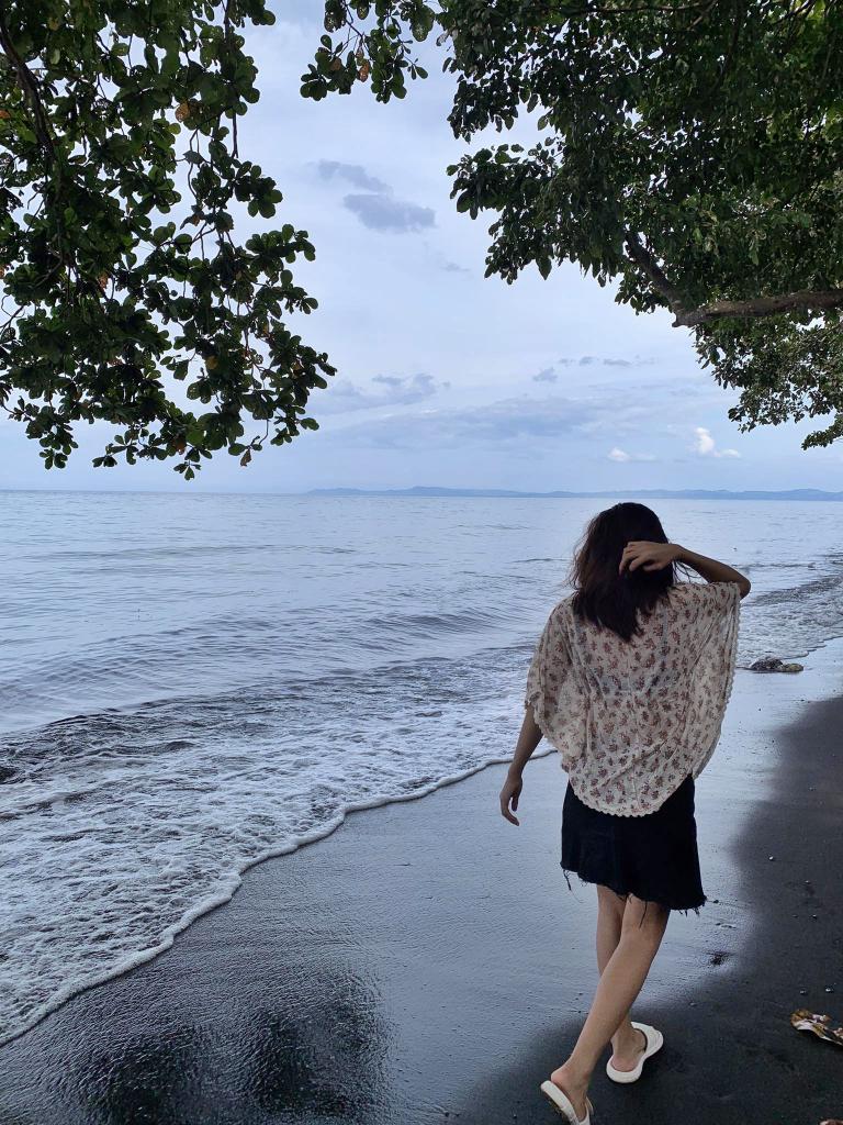 itshdln's tweet photo. Not happy, not sad, just living. https://t.co/XvbQHrz4Lp