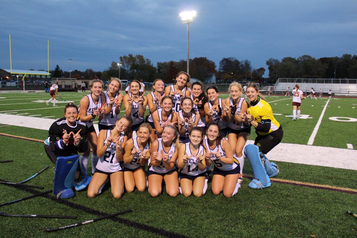 ChelseaMI_HS's tweet image. Good luck to our Field Hockey team in the State Championship game tomorrow versus Dexter! You make our community proud…now get and get ‘em Dogs!