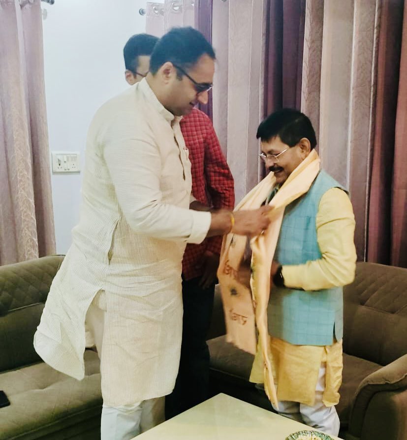 kamalyadav77's tweet photo. हरियाणा भाजपा के संगठन महामंत्री आदरणीय श्री @PhanindranathS3 शर्मा जी का निवास पर आना हुआ। https://t.co/hMK5quIBoK