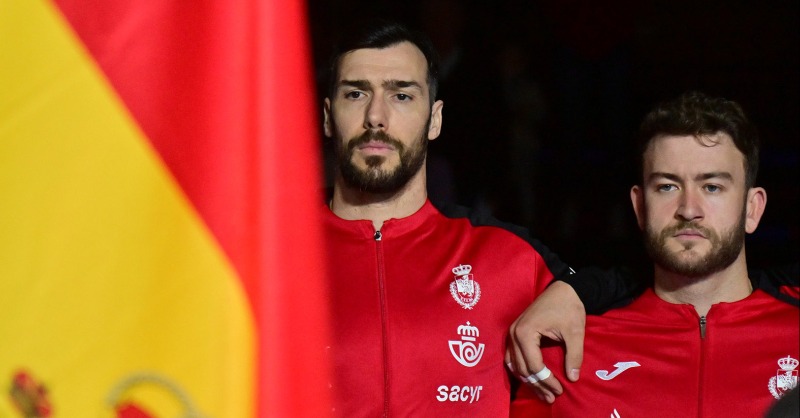 RFEBalonmano's tweet photo. 🔄 Cambio en la convocatoria de los #Hispanos 🇪🇸 para la #GoldenLeague 2023

✅ @GedeonGuardiola (@TBVLemgo1911)
❌ @AbelSerdio20 (@SPRWisla)

📝👇 Consulta cómo queda integrada la lista de Jordi Ribera para la competición