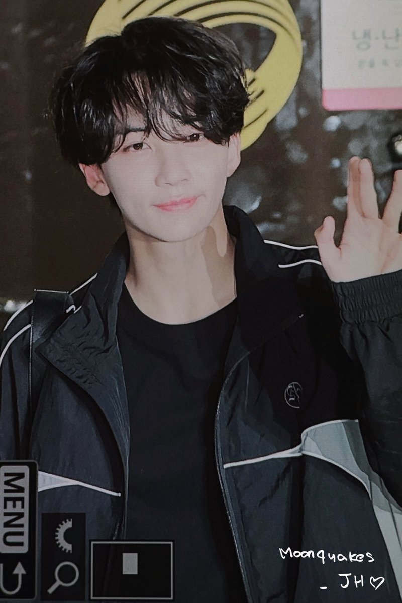 231027 뮤뱅 퇴근

#세븐틴  ⁠ ⁠⁠⁠⁠#SEVENTEEN   ⁠ ⁠⁠⁠#정한 #JEONGHAN #ジョンハン<a href="/pledis_17/">세븐틴(SEVENTEEN)</a>