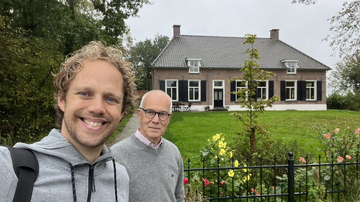 mveldhuis76's tweet photo. Weer een fijn “bestuurlijk” overleg gehad met Elle de Hullu en Roel Gorter de Vries van de @Sprengenbeken. In het prachtige veluwse dorp #Veessen😍Ik geniet altijd nog met volle teugen van mijn leef/#werkomgeving🌳💦🏡 #sprengen #beken #Veluwe @ValleienVeluwe https://t.co/muyeSAK10y