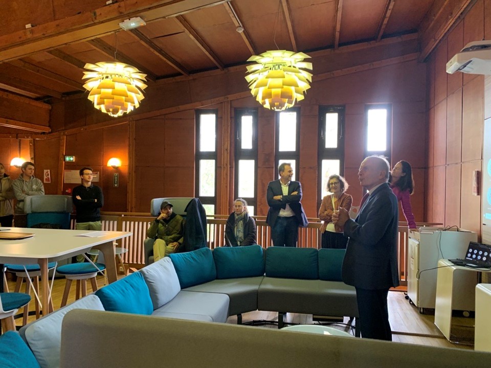 [Cérémonie de remise de bourses par la Fondation ESTP 🌟]
Félicitations à tous/toutes nos élèves et un grand merci à la Fondation ESTP pour son soutien continu à la mobilité internationale ! 🎓🌏

#Bourses #MobilitéInternationale #FondationESTP