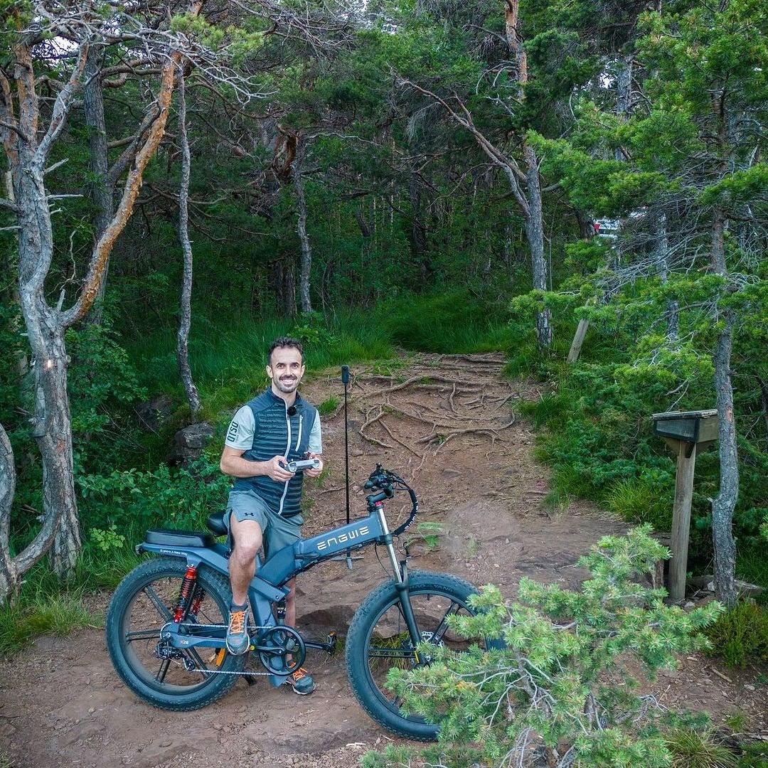 OfficialEngwe's tweet photo. Explore the nature and soak up all the good vibes with X26. 🌴🌳
P.S. The giveaway for sign-up for a chance to win a free e-bike ends in 2 days 🔗Click the bio link for more details
📸artur.alla
#engwex26 #engwe #engweexplorers #electricbike #ebikes #hiking #giveaway https://t.co/A7D8ueAlZx