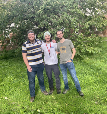 NERC_EOF's tweet photo. NEOF Visitor Research Tech @MichaelcGrant99 (@SussexLifeSci) is sampling DNA for a reference genome to investigate individual variation in ground beetle behaviour, physiology &amp; genetics, together with Dr @GFracasso2, PhD student @Stan_Edwards_ &amp; PI Dr Wiebke Schuett #NEOFTraining https://t.co/rQ2Bb2TzP4