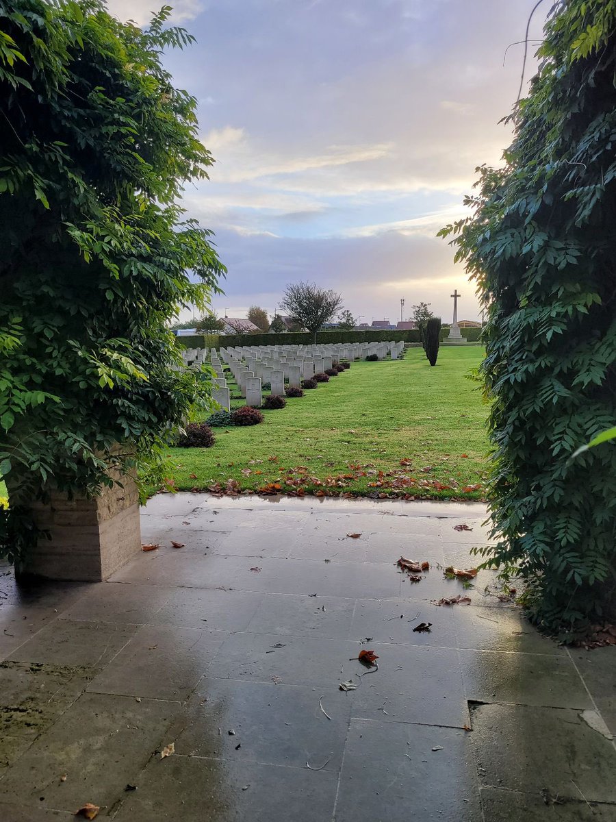 PangCollMFL's tweet photo. A particularly poignant moment of the trip, especially as we near Remembrance Day @PangCollHistory @HalsburyTravel #schooltrips https://t.co/xi0QBjZGbG