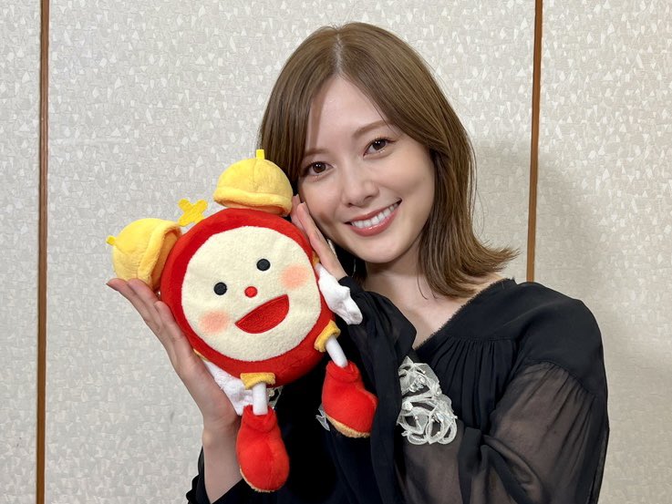 あす28日（土）の #めざましどようび エンタメPick Up☝️

和食をテーマにした展示会で音声ナビゲーターを務める #白石麻衣 さん に #阿部華也子 キャスターが直撃🎤
料理好きなまいやん💕得意な和食とこだわりポイントを教えてくれたよ🥢😊

☆内容変更の際はご了承下さい