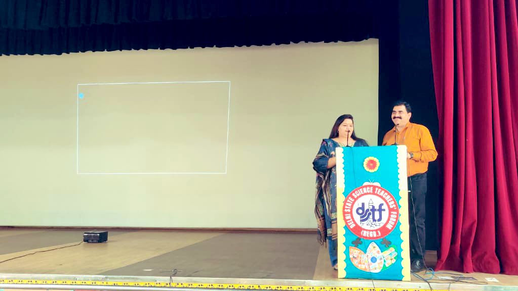 Dir_Education's tweet photo. Dignitaries from Sc. Branch including Madam @ZareenTajDoE ADE graced the occasion!

It is followed by Plenary session, deliberations by practicing teachers; experiential learning, Science Exhibition &amp; Related activities!

Guest Speaker was Dr. Rashmi Sharma, Ass. Head, INSPIRE https://t.co/MtGhEfOEgm