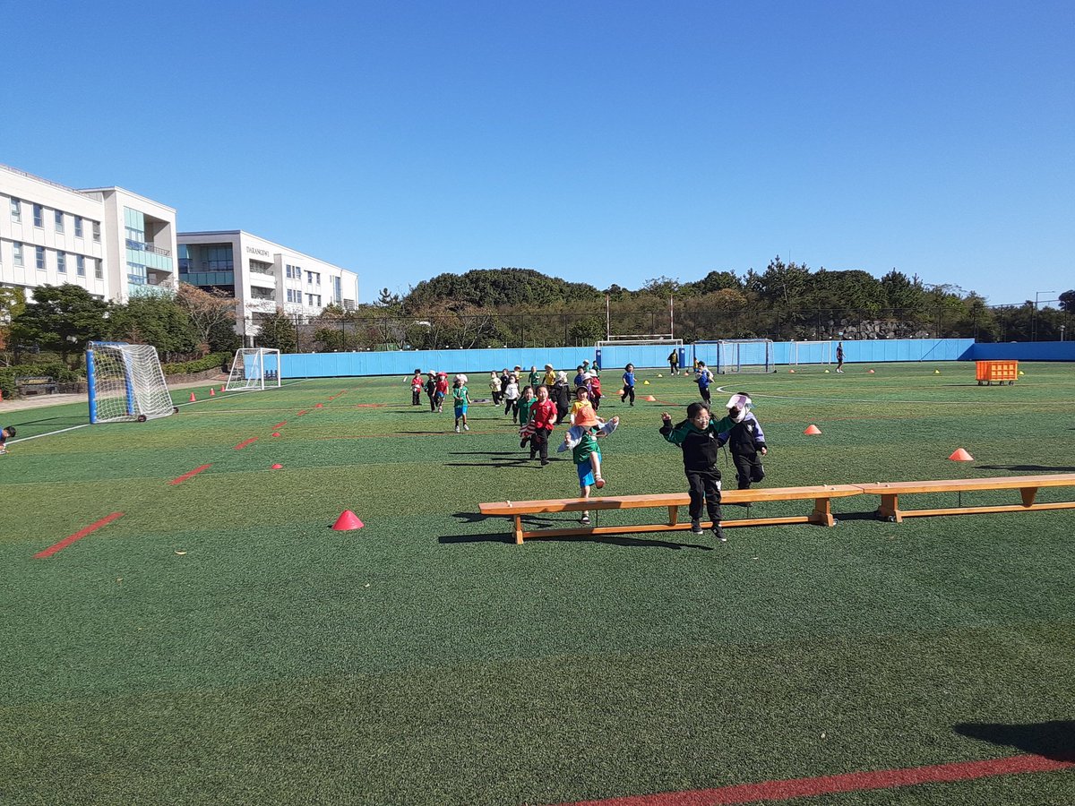At NLCS Jeju this afternoon our Junior School students enjoyed House Cross Country. Everybody from Reception to Year 6 ran and gained points for their House.
Well done to all!
<a href="/NLCSJeju1/">NLCS Jeju</a>