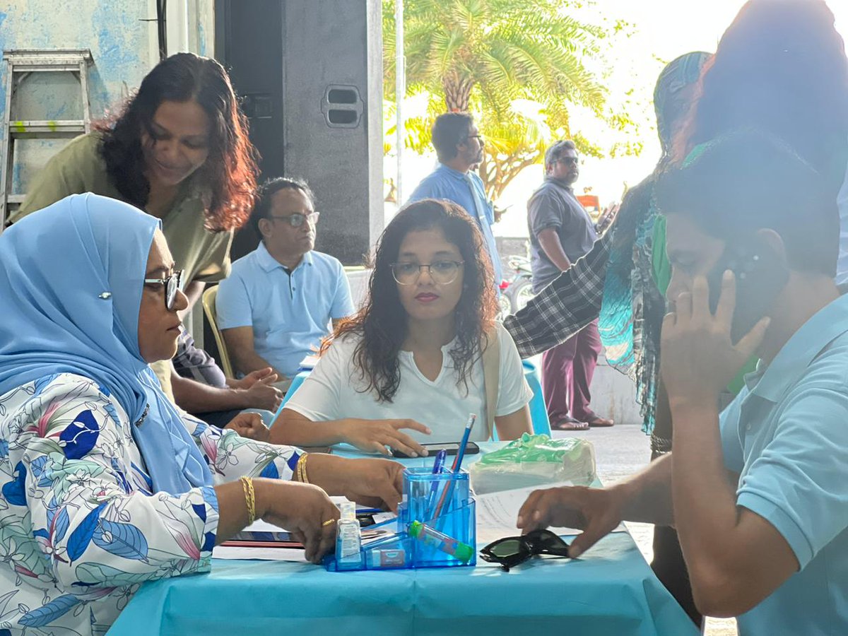 raastas2012's tweet photo. މަރުޙަބާ ޅަޒުވާން މިލްޙާ އަސްލަމް.ތިޔައީ ހަމަ ފަޚްރުވެރި ޅަޒުވާން ޑިމޮކްރެޓްސްއެއް 💙💪👏👏👏👏👏
#WhyTheDemocrats
#TheDemocratsMV
#WeTheDemocrats
#youngdemocrats https://t.co/ScrLJtjl7o