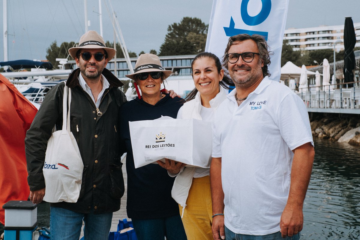 CertomaPt's tweet photo. ⚓ Todos a bordo! ⛵

Ontem estivemos a apoiar a partida do veleiro My Love da tripulação 4 n'alheta na viagem à volta do mundo.🌎🌍🌏

Durante dois anos a Certoma e os seus parceiros Rei dos Leitões e Caves Messias irão acompanhá-los nesta imensa epopeia. https://t.co/kmbRKPpy0H