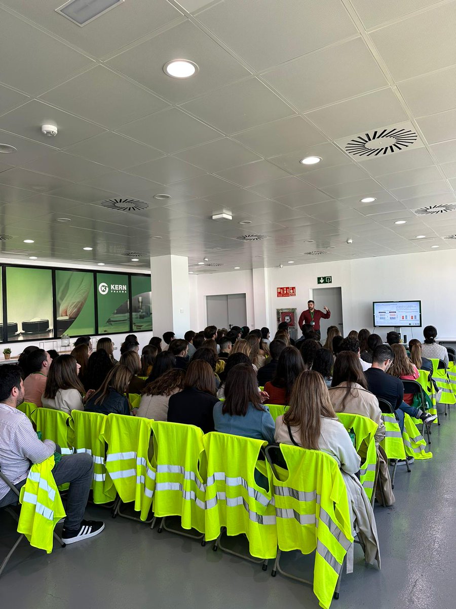 Hoy finaliza la segunda edición de #AulaFIR 2023, nuestra #formación para residentes de #farmaciahospitalaria que organizamos con <a href="/sefh_/">S.E.F.H</a>  y el Dr. Josep Ribas y que ha reunido a 74 residentes de toda España. ¡Gracias por esta increíble semana! 🧑‍⚕️ 
kernpharma.com/es/sala-de-pre…