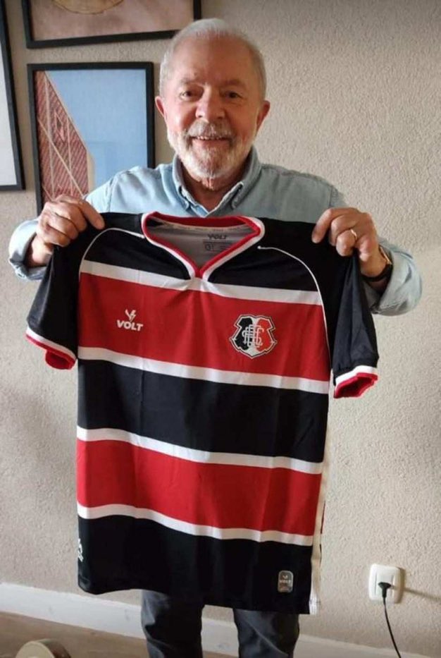 tuitdosantinha's tweet photo. PARABÉNS PRESIDENTE LULA 😍👏🏾👏🏾👏🏾👏🏾👏🏾 https://t.co/e1stQiGkkv
