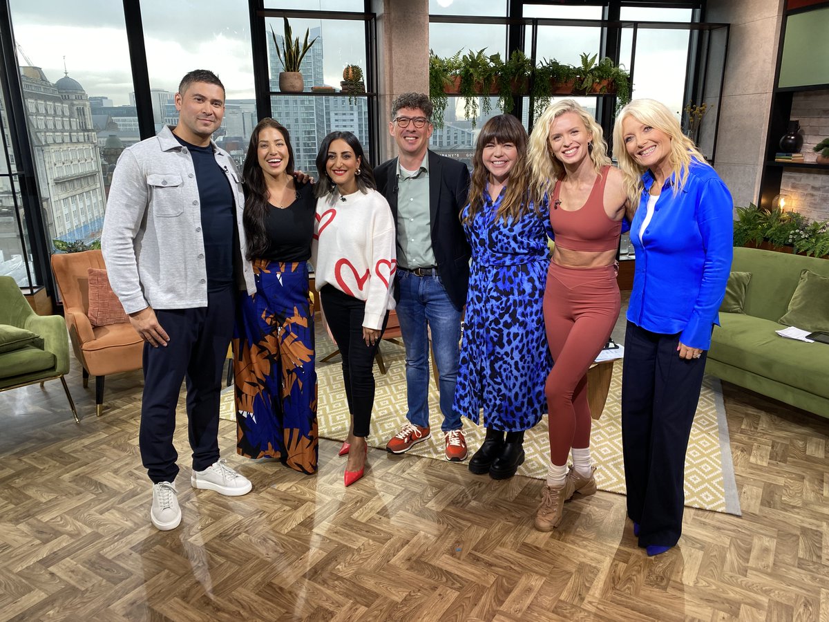 BBCMorningLive's tweet photo. Remember to #BeScamSafe! On today's show...

💔 How to spot a romance scam
🎃 #Halloween recipes with @brionymaybakes 
🩺 @DrPunamKrishan on cervical cancer
🪩 Strictly Fitness recap with @NadiyaBychkova 

Watch here: https://t.co/bUrHkEdtKj https://t.co/cKkTRCwjrF