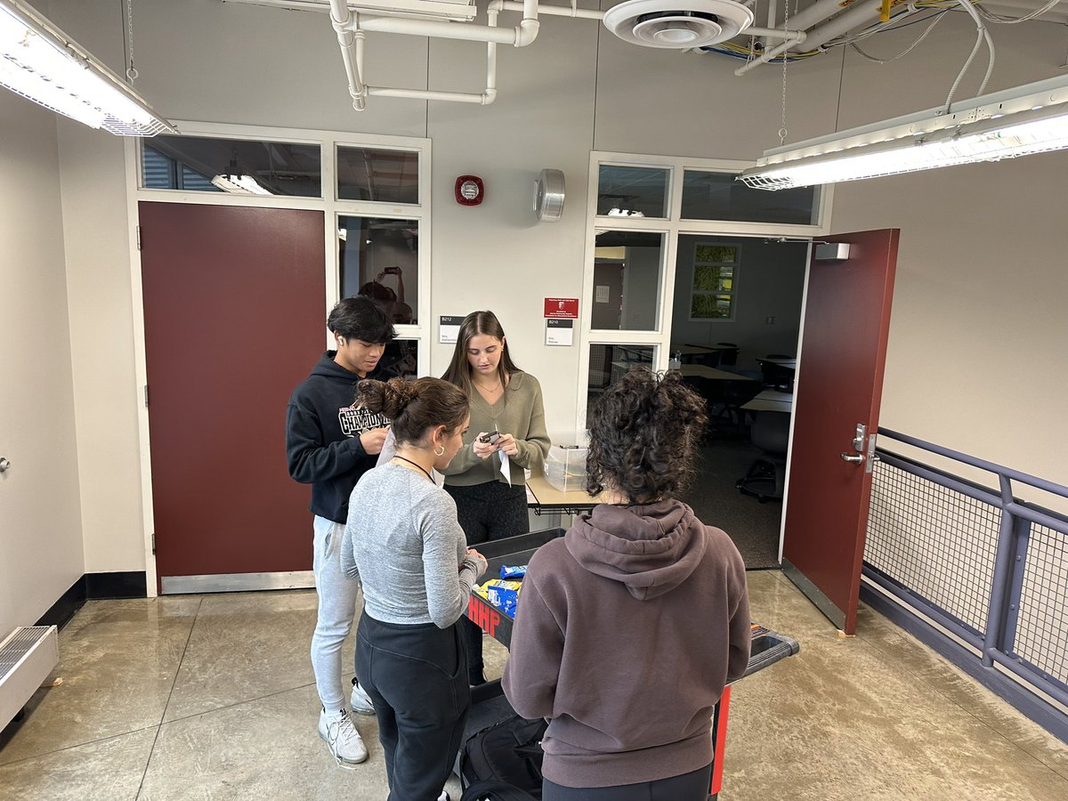 Mrs. Gedert tweet media