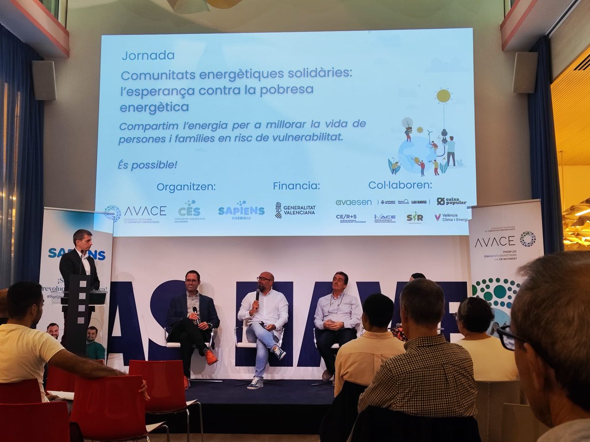 vlcsostenible's tweet photo. 📢Las Comunidades Energéticas (CE) son iniciativas colaborativas. Promueven el autoconsumo colectivo y solidario. 💡Un modelo más democrático, justo, económico y sostenible. ¿Te interesa? Hoy hablamos de ello en València. https://t.co/8xlU1FIUoz Gracias @sapiensenergia https://t.co/i20SBPeJOk