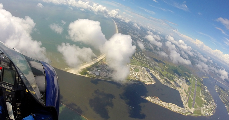 Cloud Banks ☁️🛰🌊 florida-adventure-sports.com/hang-gliding-i… #florida #adventure #bucketlist