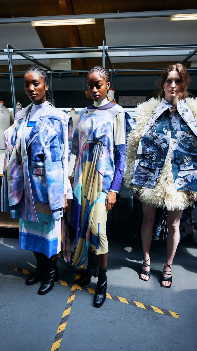 Backstage at the shows 📸 

#fashionfriday #backstagephotography #eventphotographer #londoneventphotographer