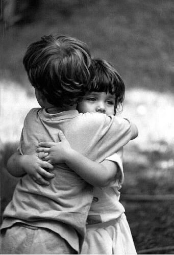 yabr70's tweet photo. "Hay dias que solo los abrazos pueden tener mas sentido que un montón de palabras"
Bendecido y feliz dia🙏☕🎈 https://t.co/uAs2cHcTmi