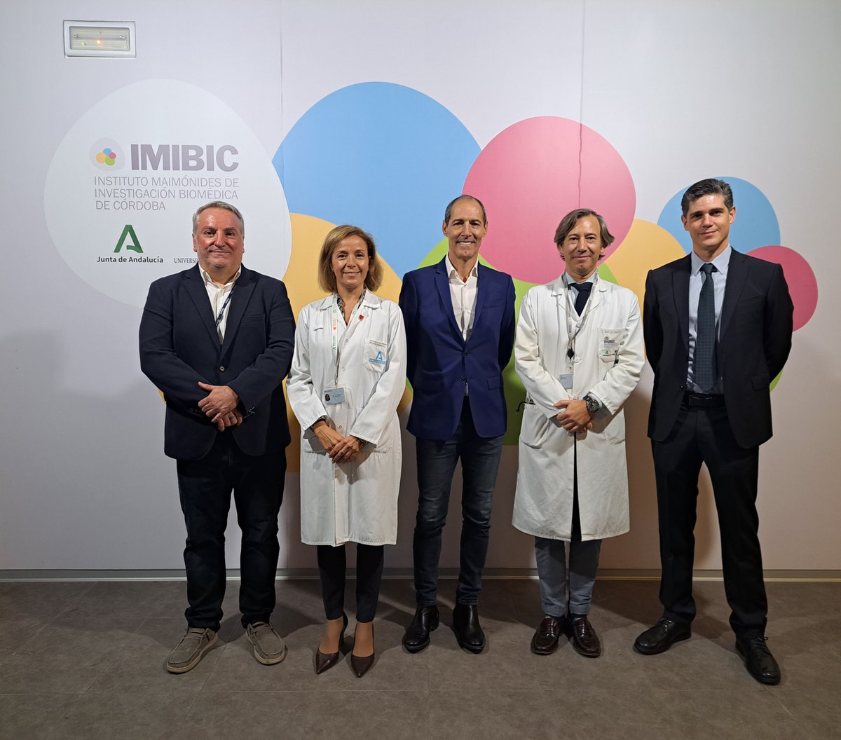 Estamos celebrando las II Jornadas de OligoSpain, organizadas por <a href="/IMIBIC/">IMIBIC</a> y por <a href="/HUReinaSofia/">Hospital Universitario Reina Sofía</a>; se trata de un encuentro divulgativo entre profesionales y pacientes con Oligodendroglioma donde se analiza el presente y futuro del tratamiento de este tumor

📰acortar.link/hQcG00