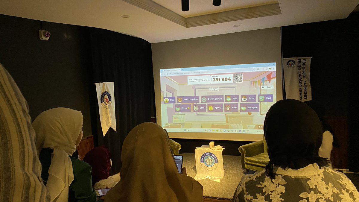 KonyaAdemNeu's tweet photo. Necmettin Erbakan Universitesi ADEM topluluğu olarak tanışma programımız çok güzel geçti. Yeni üyelerimizle tanıştık, bol muhabbetli, bol oyunlu ve eğlenceli bir program oldu.Sonraki güzel programlarımızda görüşmek üzeree💙 https://t.co/Gt2vpepNOa